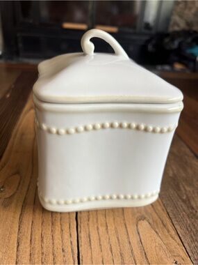 PRINCESS HOUSE • Pavillion Canister with Lid off-white cream Ceramic Vintage